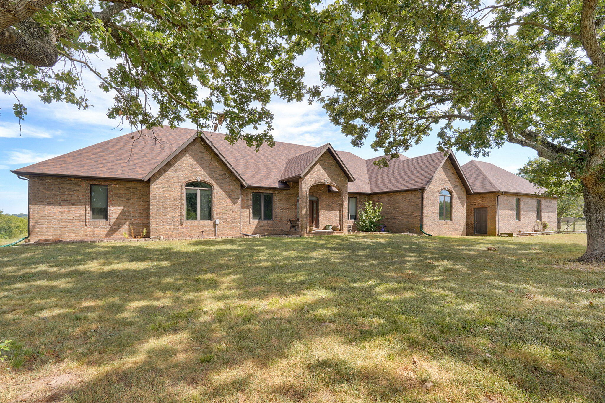 9215 W Farm Road 94, Willard MO 65781