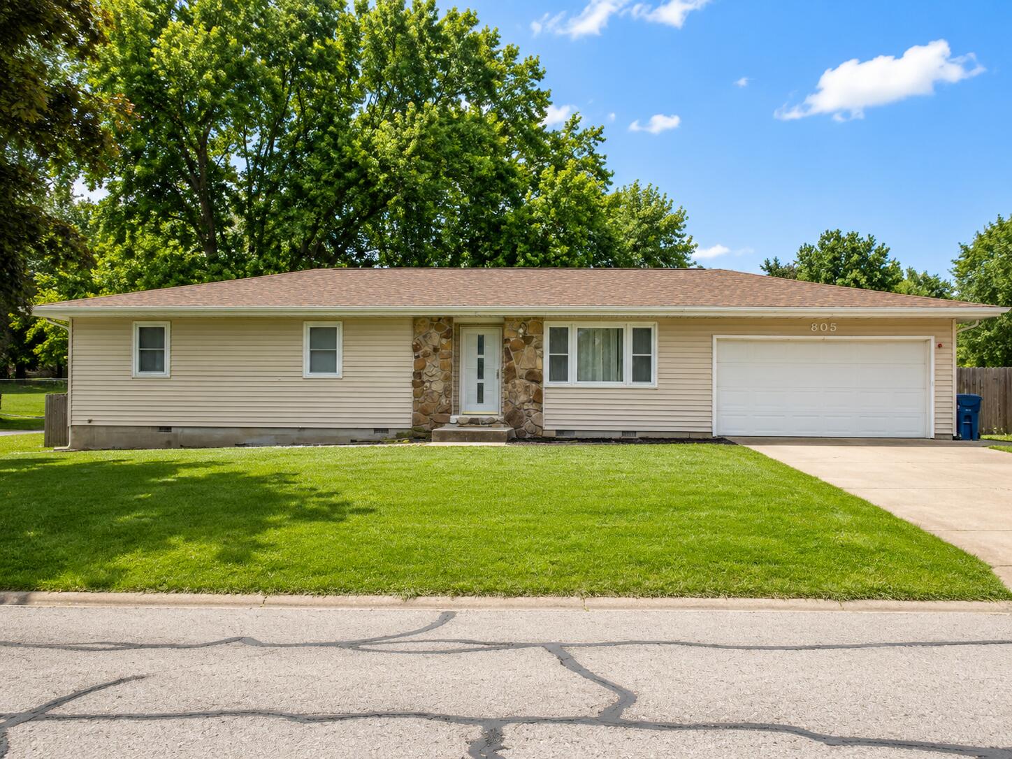 805 N 12th Street, Ozark MO 65721