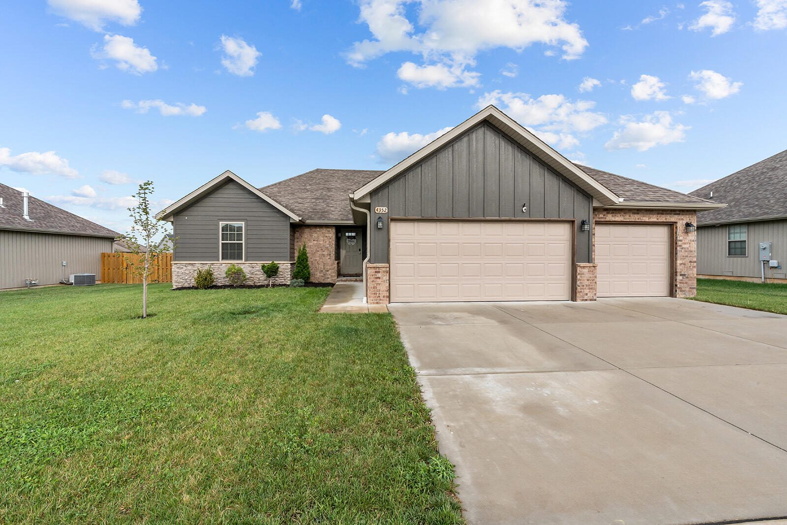 4352 Siena Avenue, Ozark MO 65721