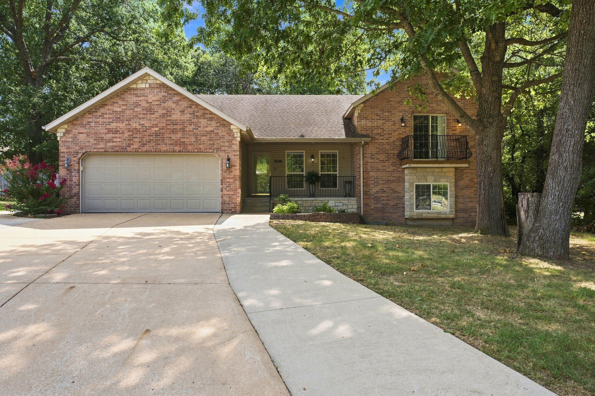 3606 N 10th Street, Ozark MO 65721