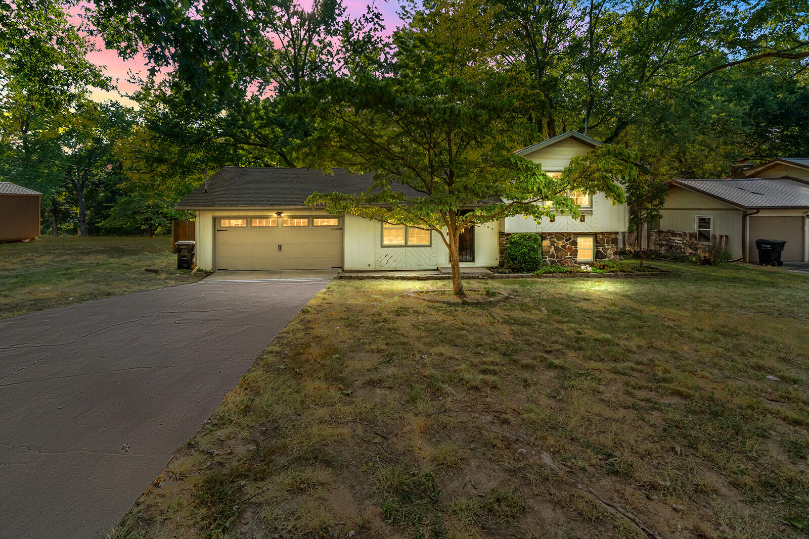 4747 S Roslyn Avenue, Springfield MO 65804